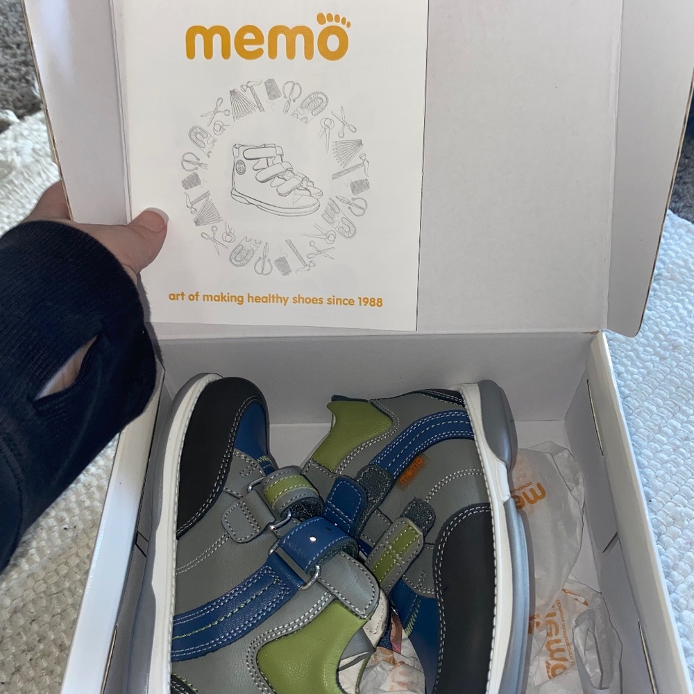 Memo shoes orthopedic shows